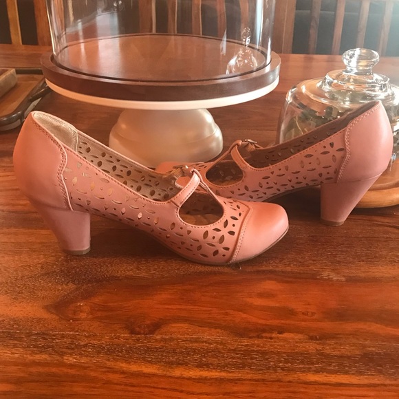 chelsea crew Shoes - Blush retro Mary Jane pumps